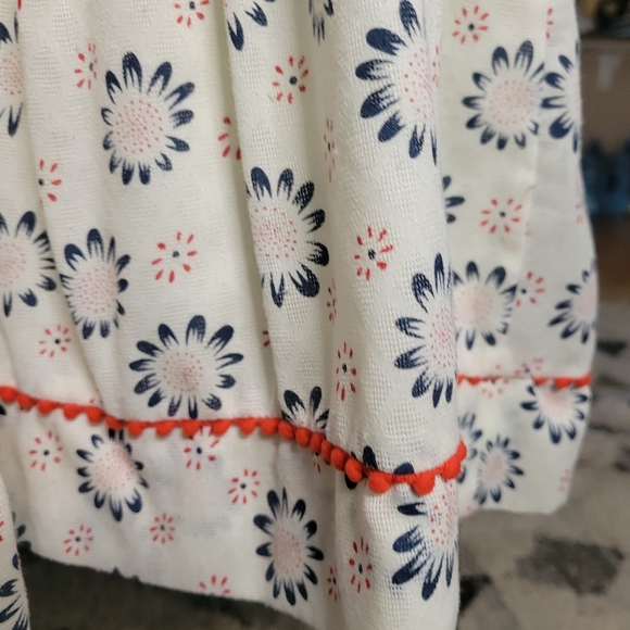 Pippa & Julie 4 Blue, White, REd - Picture 7 of 8